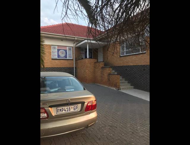 2 BEDROOM PROPERTY TO RENT IN KENSINGTON